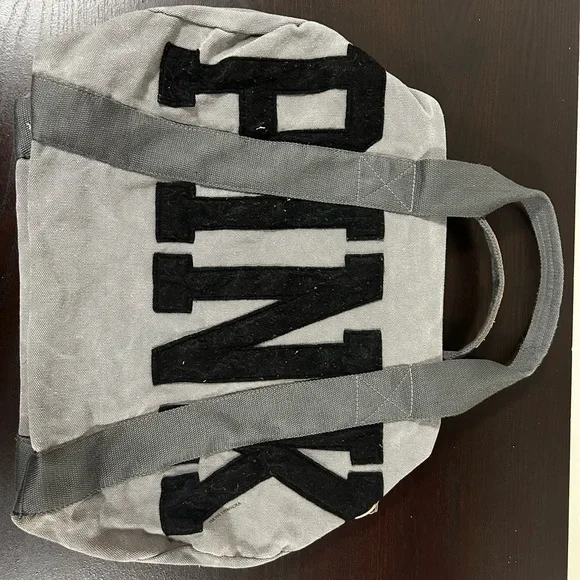 Pink duffle bag - Picture 1 of 3